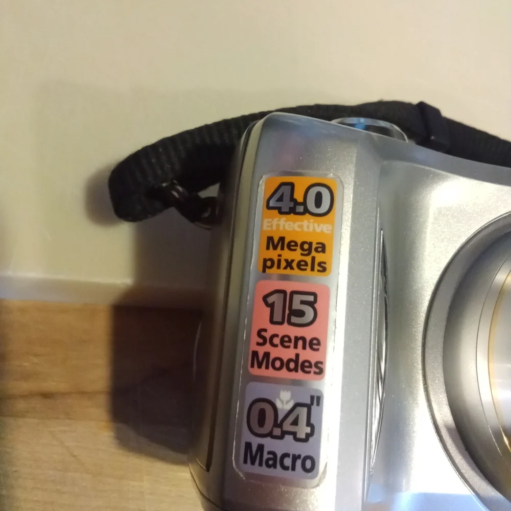 Nikon Coolpix 4800 ED Camera